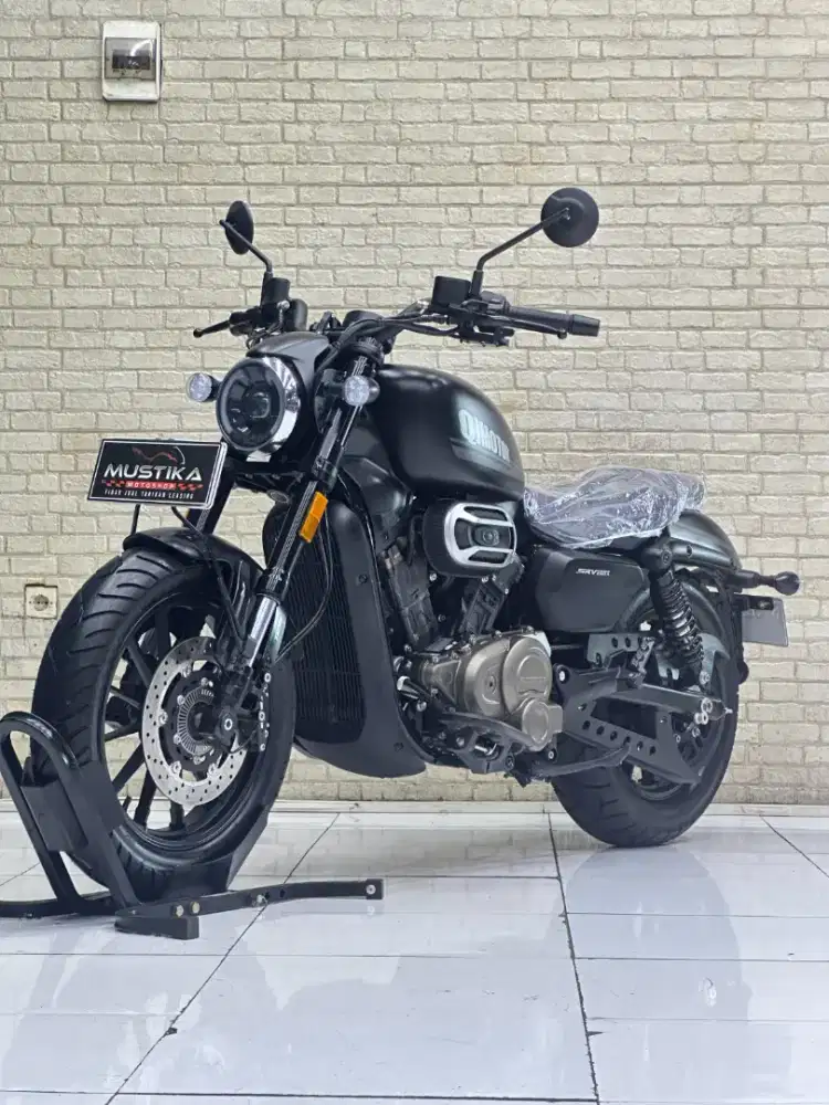 Cruiser Matic,‼️QJ Motor SRV 250 AMT 2025. KM 200 perak. DANNY Mustika