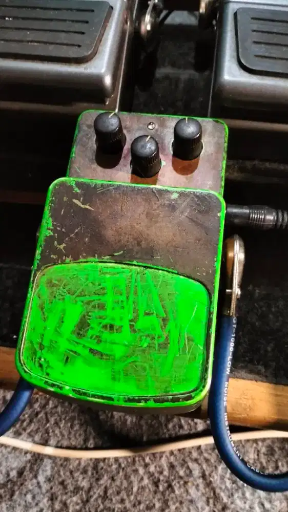 Behringer TO800 (Tube Overdrive)