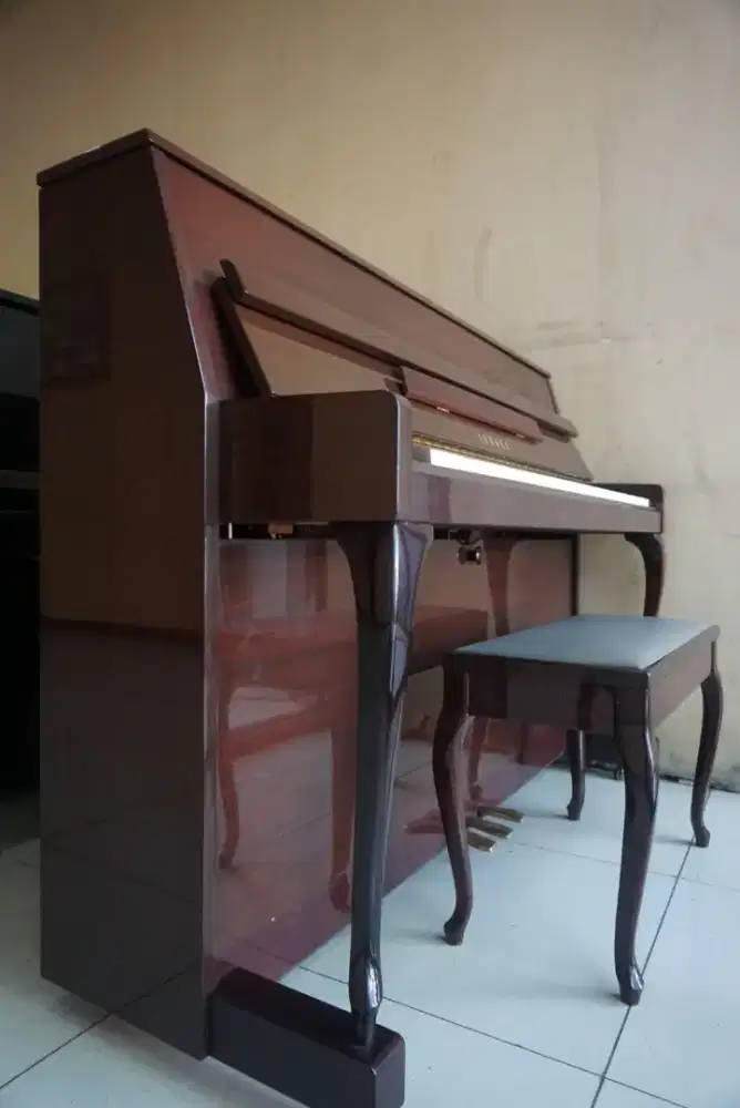 Piano Yamaha LU110T - Brown Polished