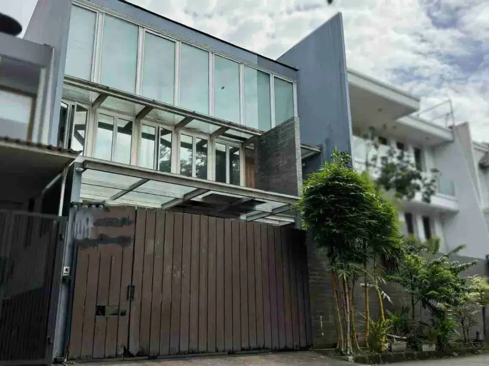 dijual rumah 4 lantai dipermata buana kembangan