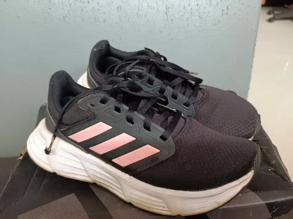 Sepatu ADIDAS Galaxy 6 Hitam, second