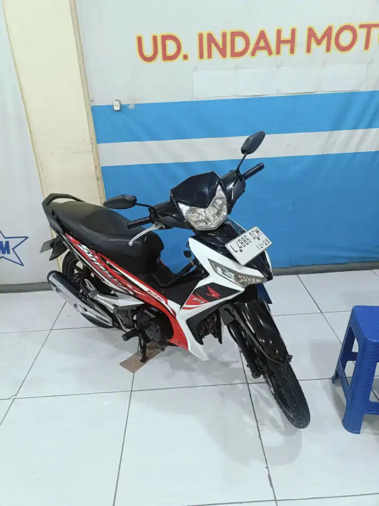 Cc125 HONDA SUPRA X PGM FI CW 2015 BISA NEGO HARGA