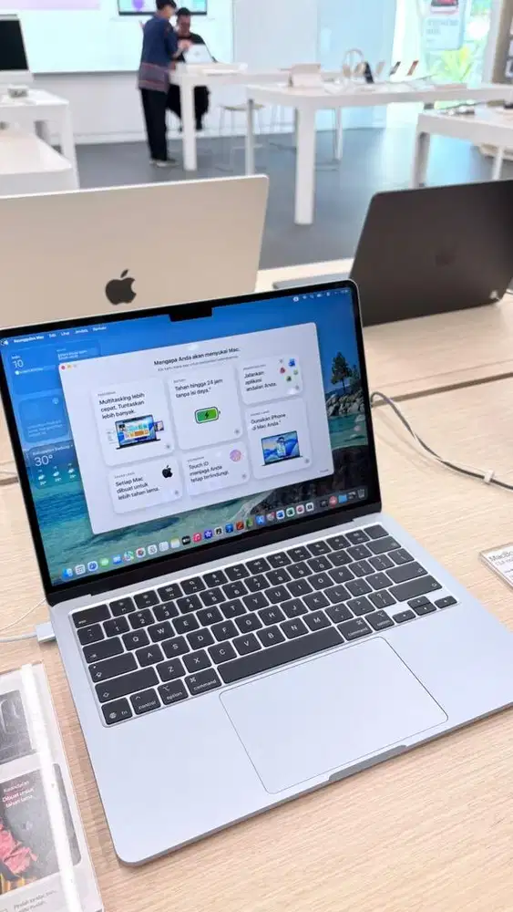 New Macbook Air M5 bargaransi resmi bersegel