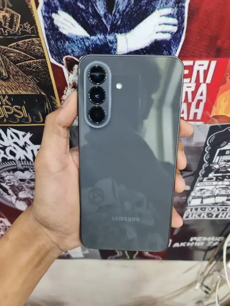 Samsung A37 5G 8/256gb