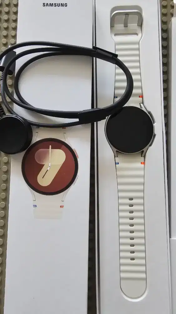 Galaxy watch 7 White New