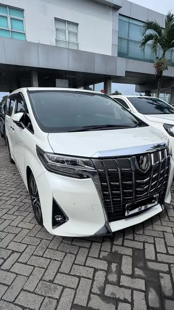 Toyota Alphard 2023 Bensin