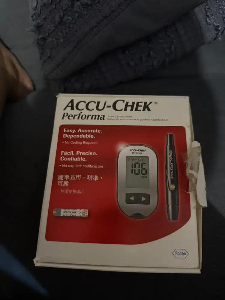 Alat cek gula darah / Accu Chek Performa