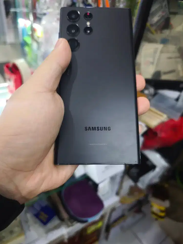SAMSUNG S22 ULTRA 12/256 MINUS ADA DOT HITAM DI ATAS