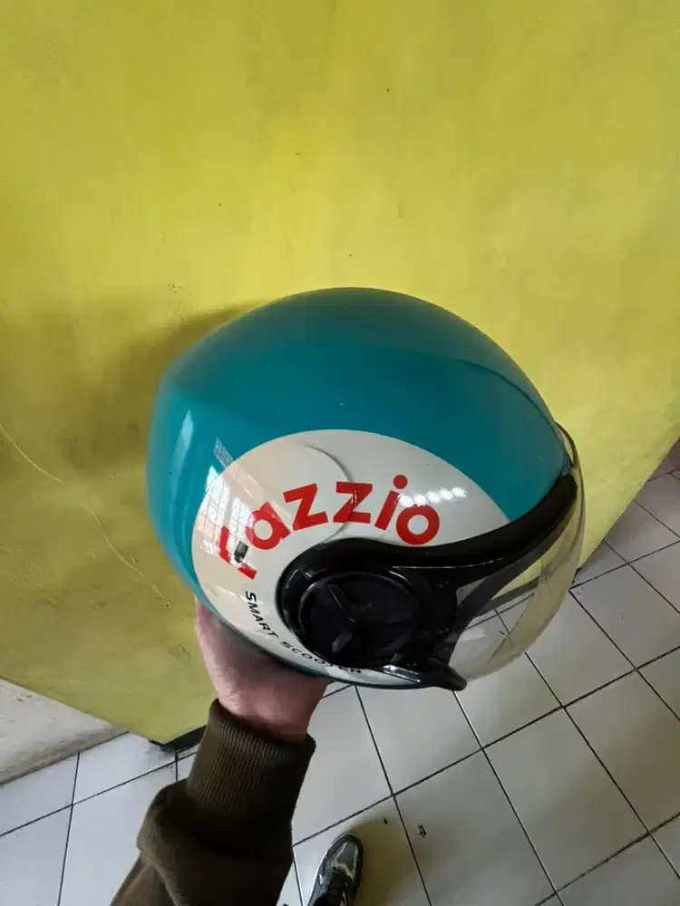 Helm yamaha Fazzio