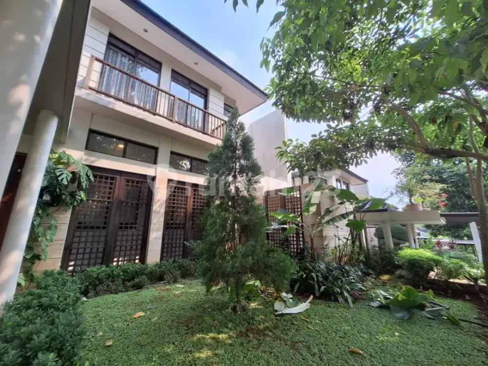 Rumah Mewah Fully Furnished di Serenia Hiils Ada Swimming Pool