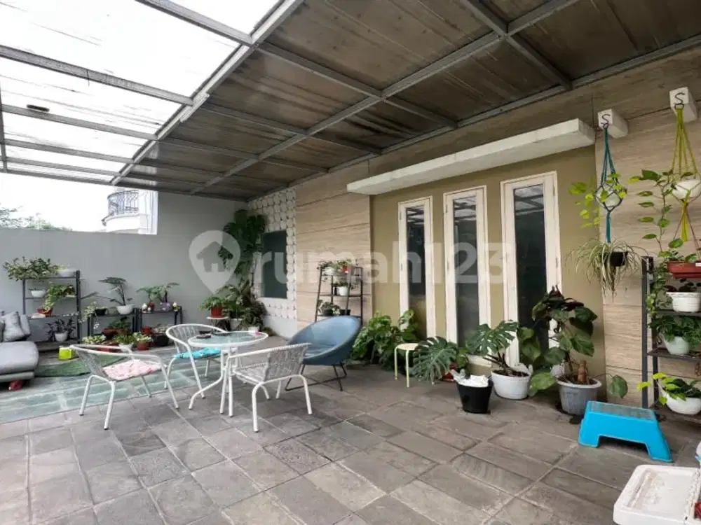 Rumah Cozy Hadap Taman Pinus Terbaik Di Villa Cinere Mas