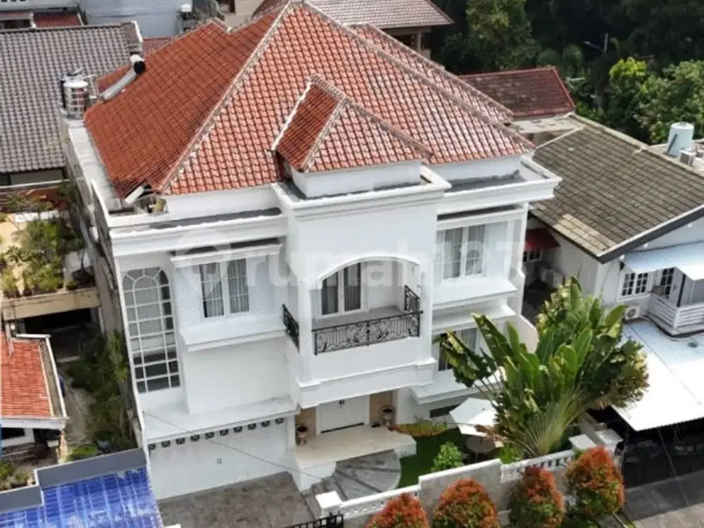 Luxury House Walking Distance ke Pondok Indah Mall