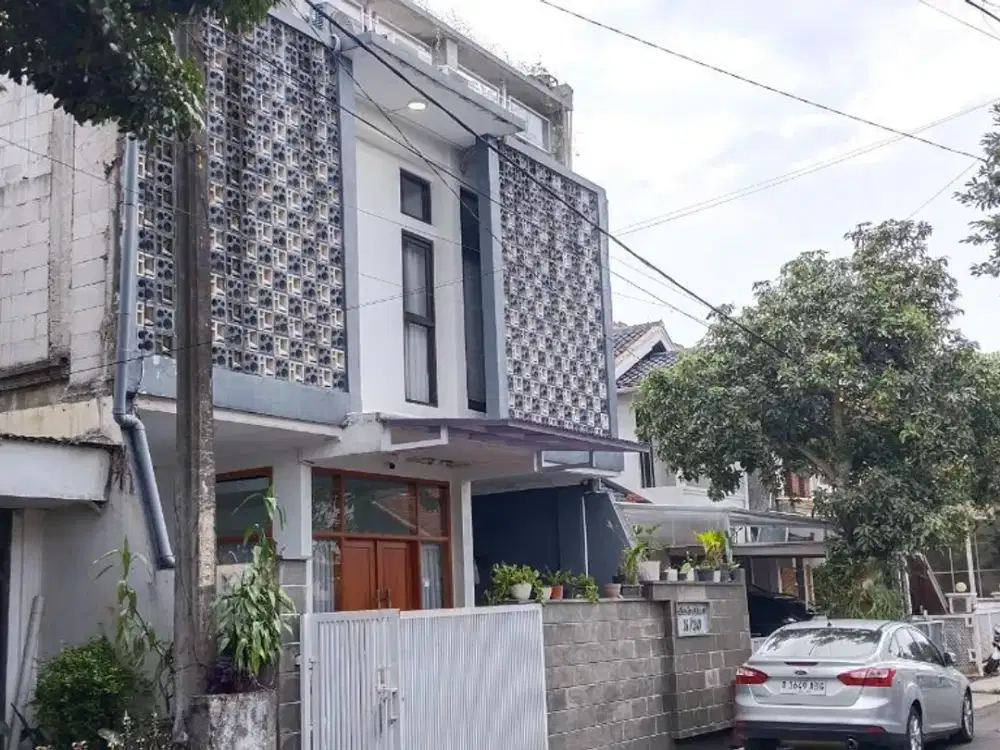 Rumah 3 Lantai Rooftop View Pegunungan Bandung Cuma 2,8 M @ Turangga