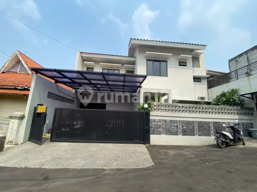 Rumah Dijual Cinere Desain Modern Semi Furniashed