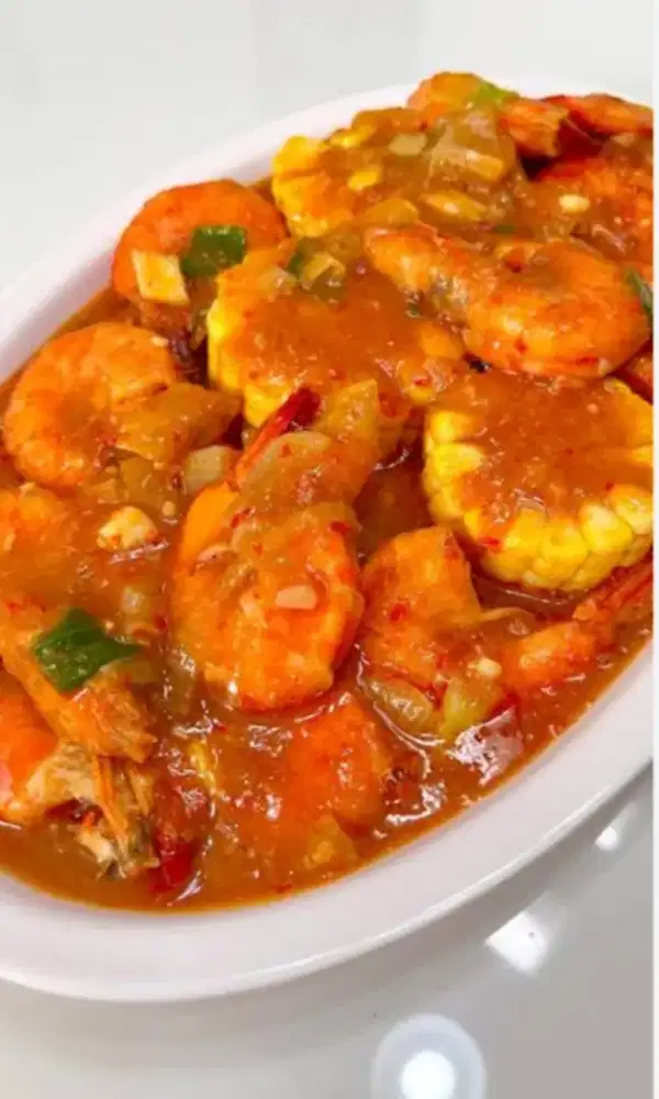 Pelayan,kasir & tukang masak
