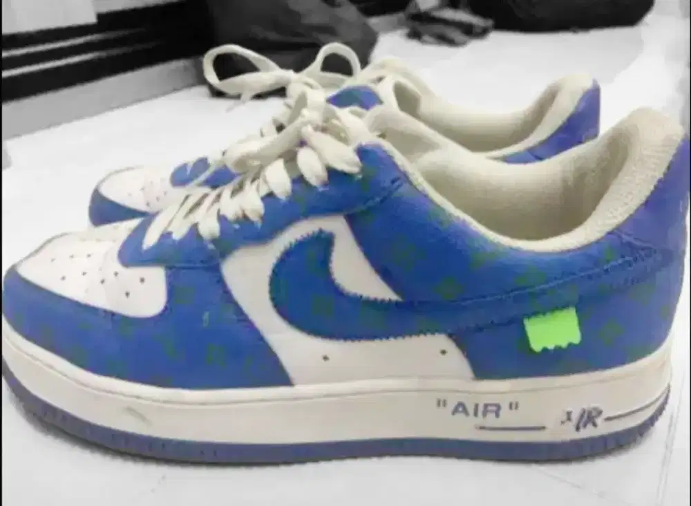 DIJUAL SEPATU NIKE AIR LV