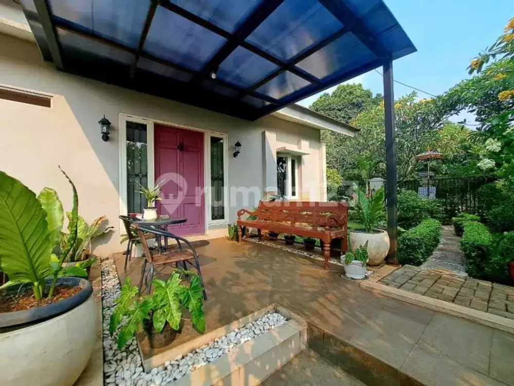 Rumah Cantik Terawat di Cinere Posisi Hook Siap Huni