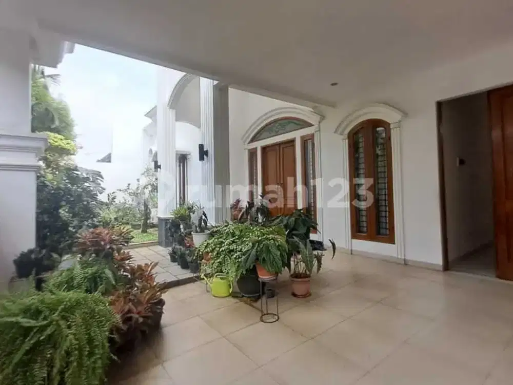 Rumah siap huni dalam komplek Cinere