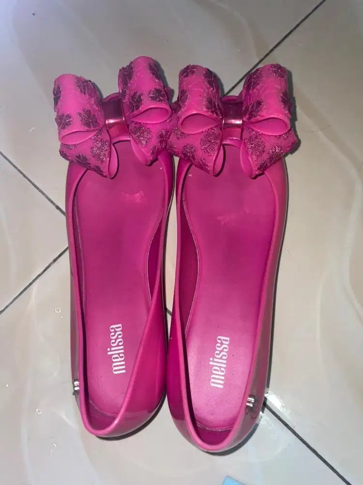 Sepatu Melisa warna pink
