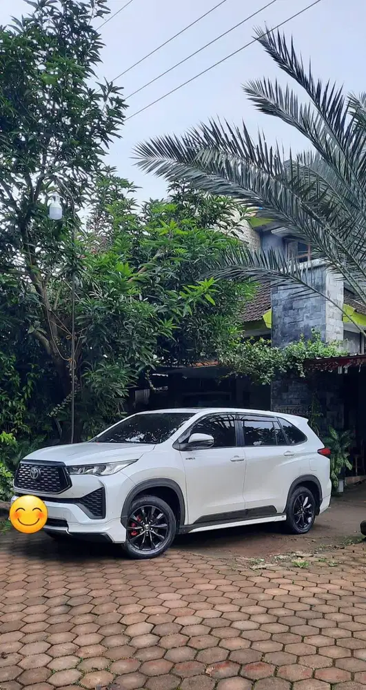 Toyota Innova Zenix V Hybrid Modellista 2023 Putih White 2022 2024
