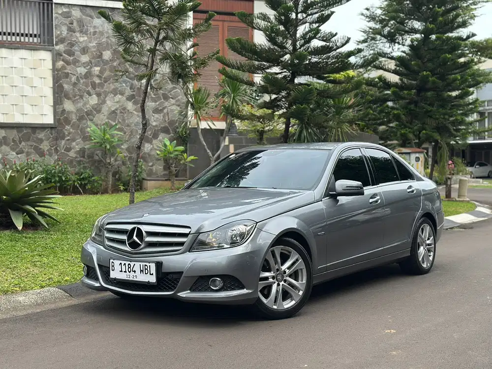 Mercedes-Benz C200 2012 Bensin