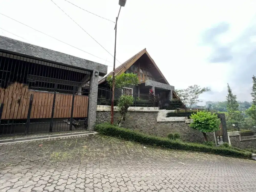 Villa Bandung Utara Dago Pojok Cocok Guest House & Staycation