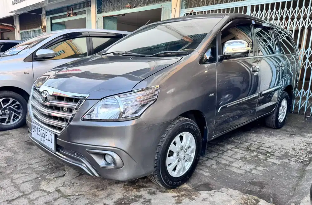 Toyota Innova 2.5 G Manual Solar 2014