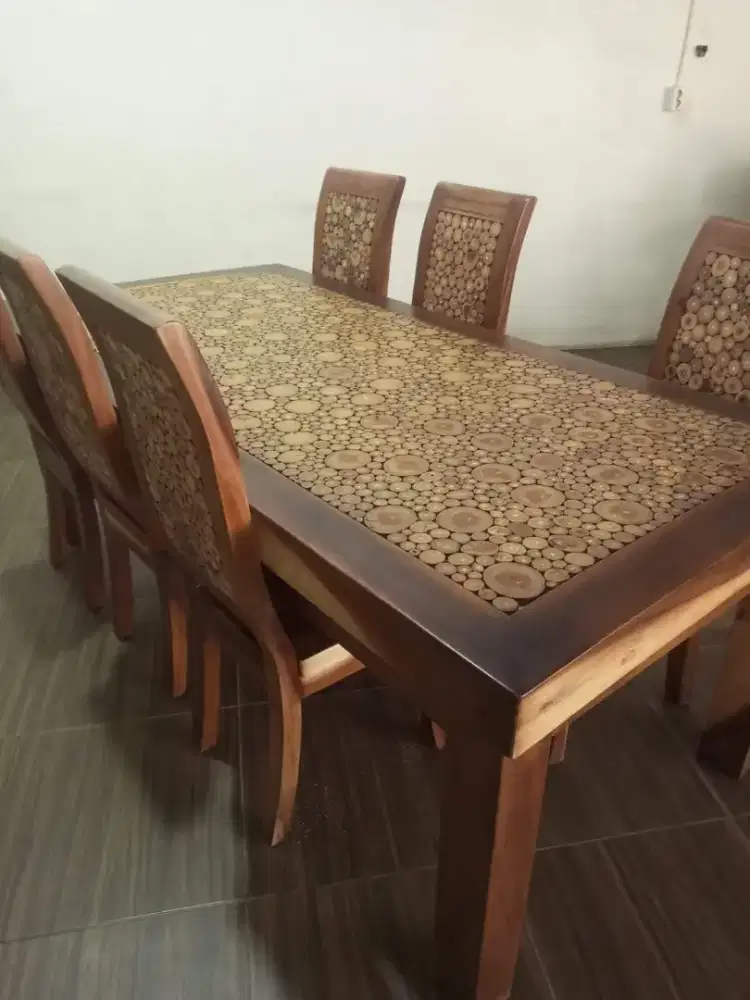 Meja makan kayu jati