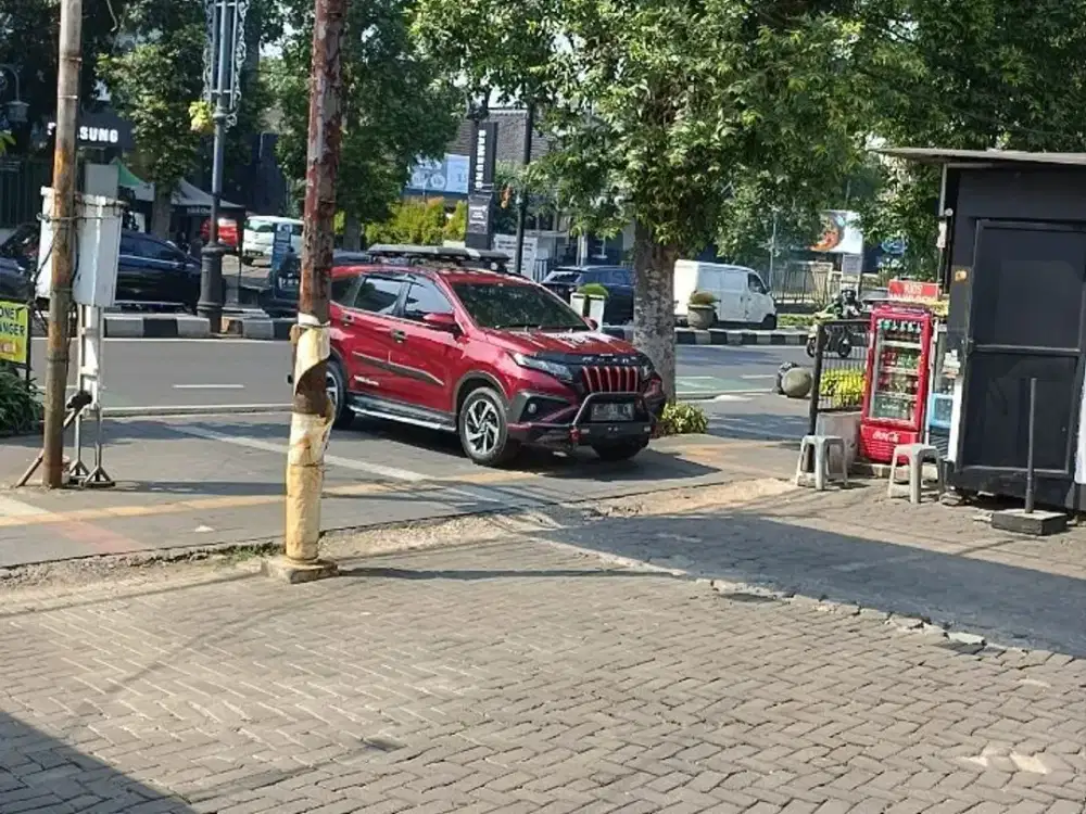 Ruang Usaha Main Road Dago Di Apit Kartika Sari & GMC