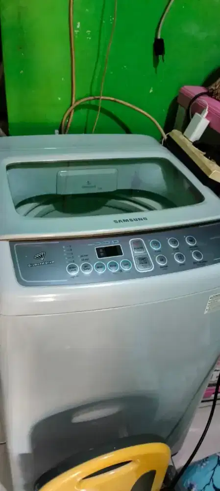 Di jual mesin cuci kondisi masih normal