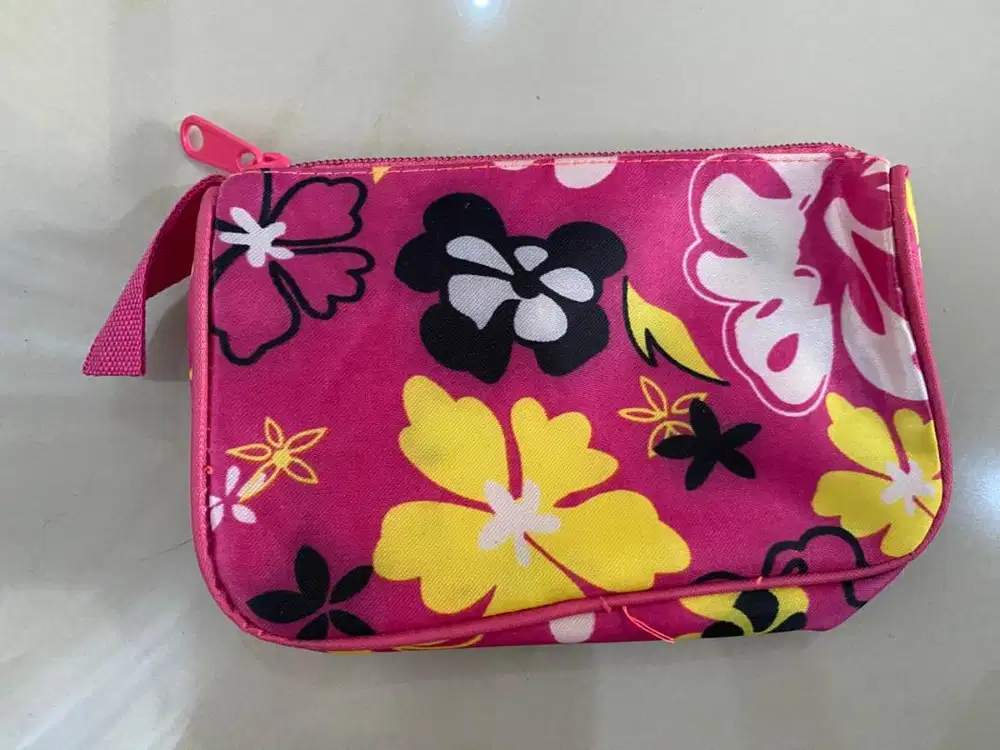 POUCH PINK – PRELOVED LIKE NEW