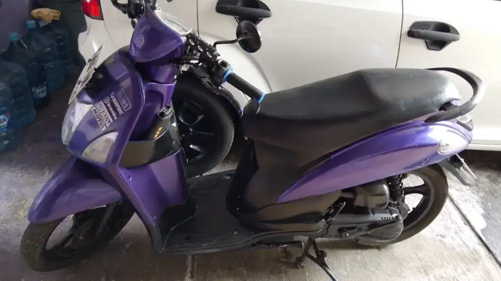 Suzuki Lets Purple 2013