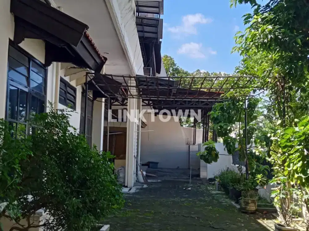 Disewakan Rumah 2 Lantai Kawasan Premium Komersial di Tenggilis Dekat Ubaya