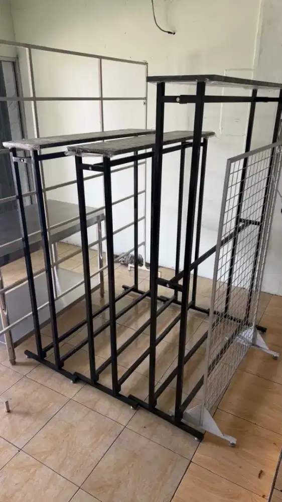 Gantungan hanger pakaian