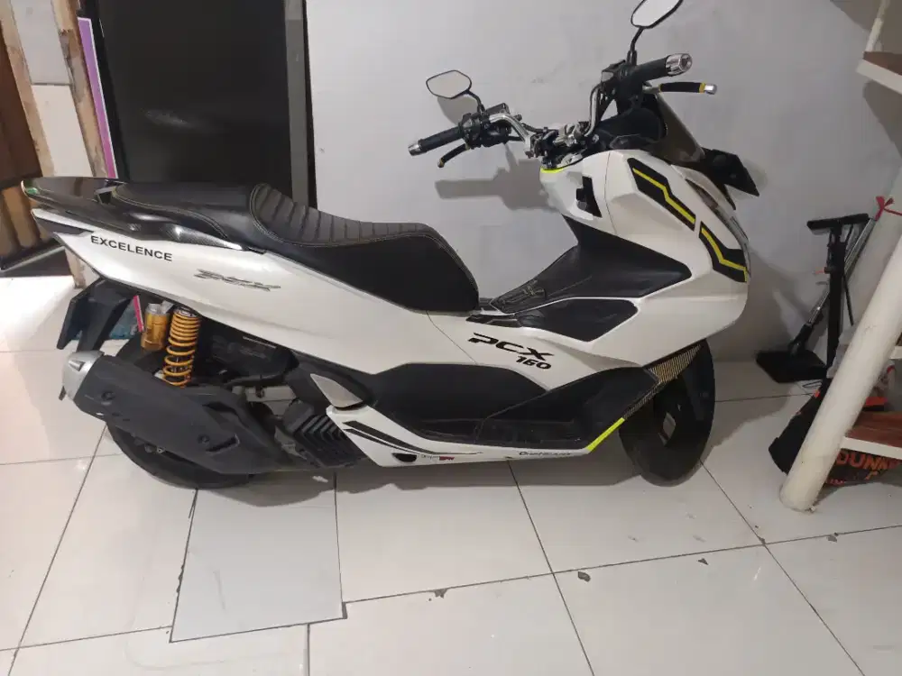 Motor PCX 157cc white