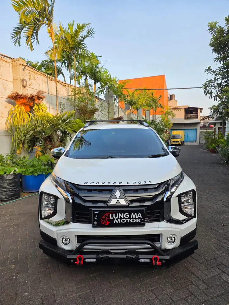 Xpander Cross Premium At 2021 km 18 ribu