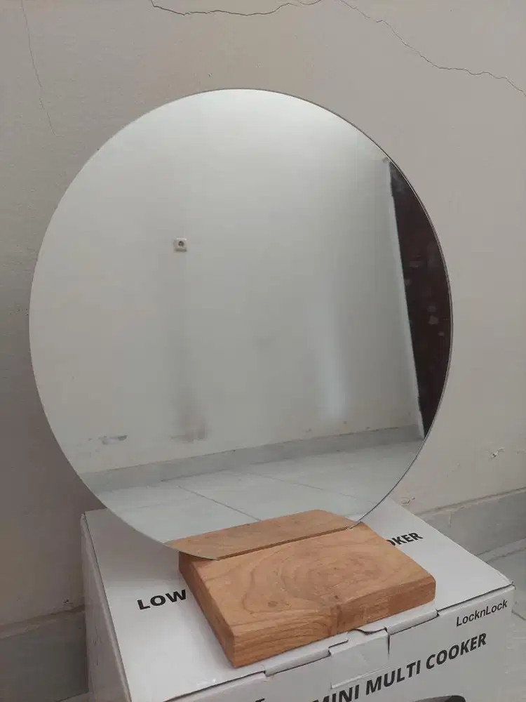 DIJUAL CEPAT CERMIN DINDING LINGKARAN 40CM LENGKAP DENGAN KARDUS