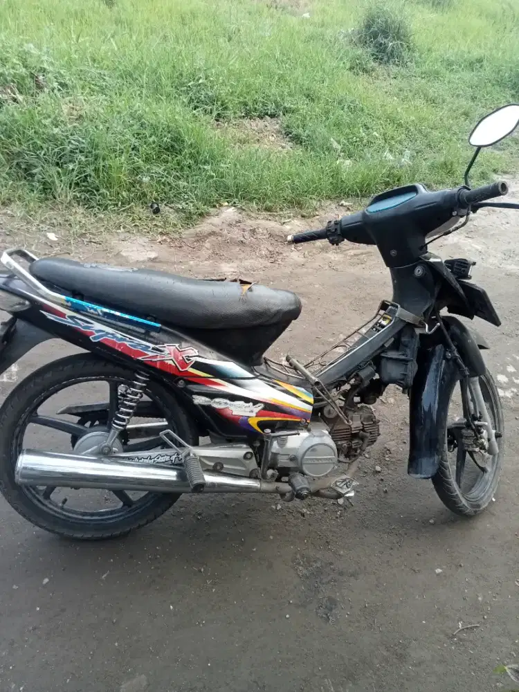 Jual motor Supra x kisaran harga 5jt silahkan nego