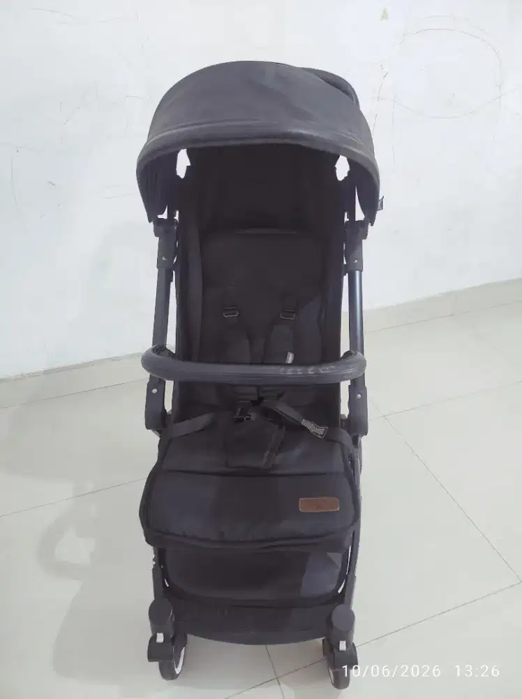 Stroller Babydoes Esmio Black (harga bisa nego)