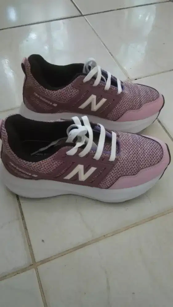 Sepatu running model sporty size 39 insol 24