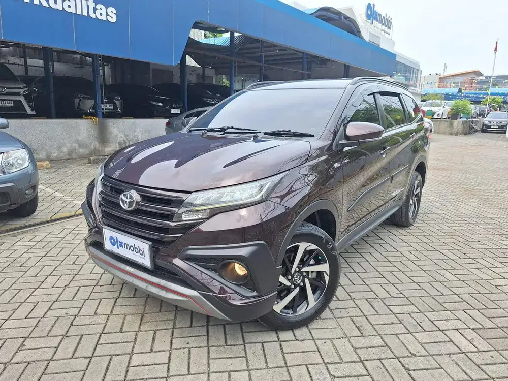 TDP 1 JUTA Toyota Rush 1.5 TRD Sportivo Bensin-MT 2018 Silver CVBRD