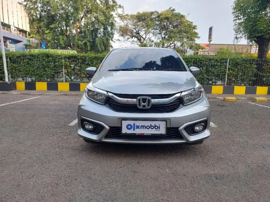 LOW DP Honda Brio Satya 1.2 E Bensin-AT 2022 RKQ
