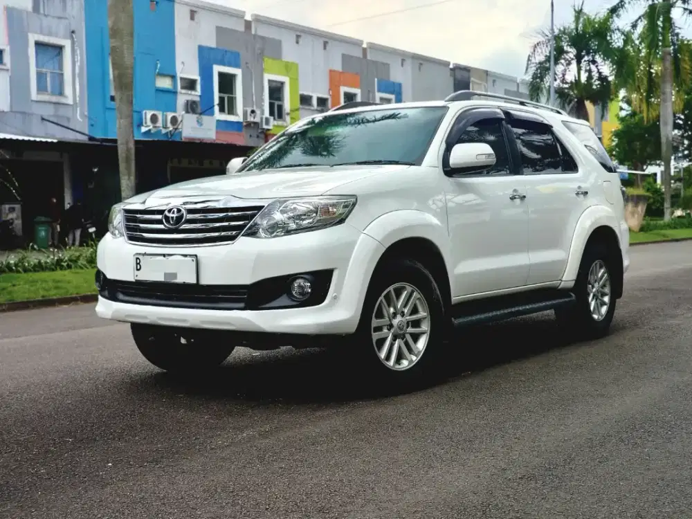 Toyota Fortuner G 2.5 Diesel Matic 2011 Putih