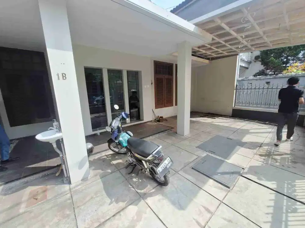 disewakan rumah/ruang usaha jl sunda bandung