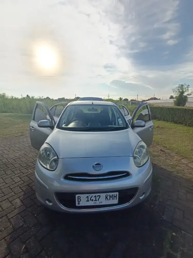 NISSAN MARCH 2011 MT
