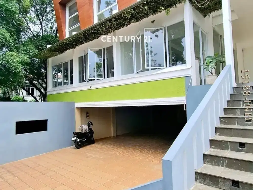 Disewakan Rumah Hook Design Tropical Modern Di Pondok Indah