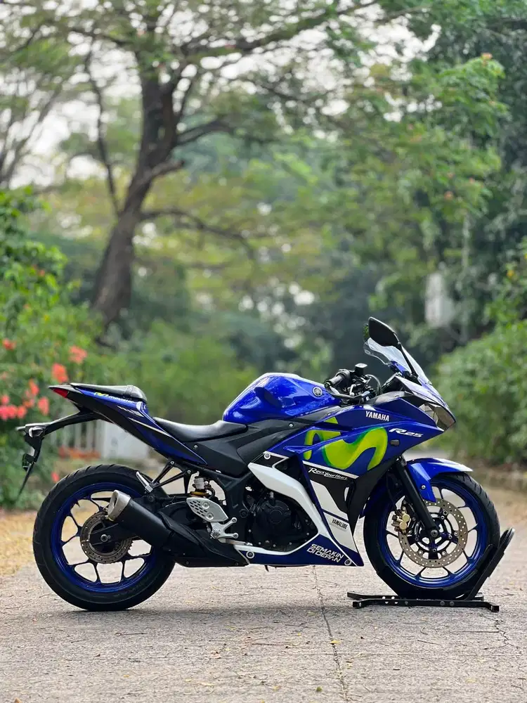 YAMAHA R25 OLD BIRU MOVISTAR 2015 KM RENDAH PAJAK PANJANG LIKE NEW