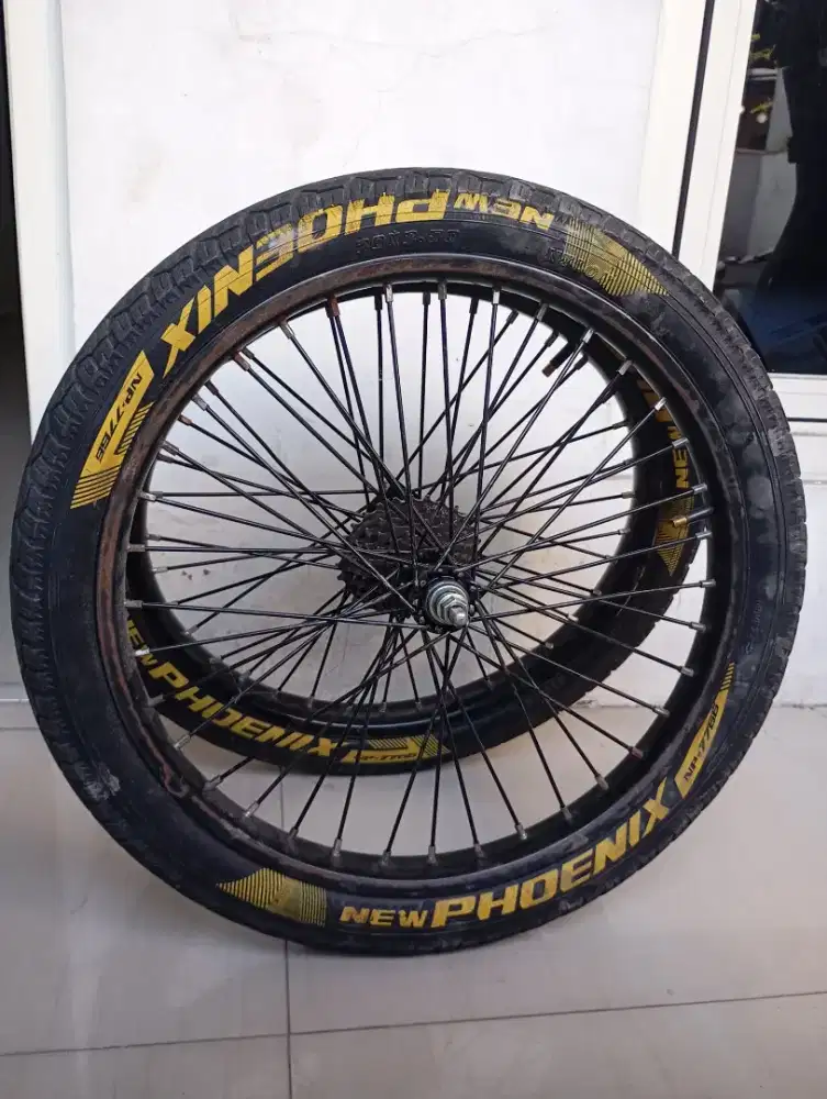 Bekas sepeda BMX 20