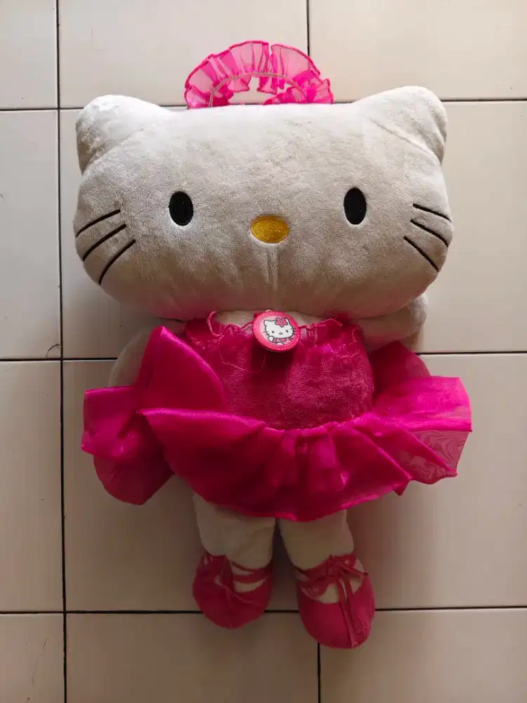 Boneka hello kitty balerina jumbo