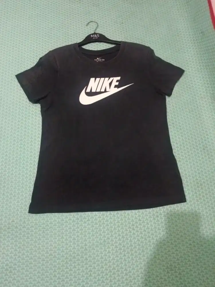 Kaos nike hitam